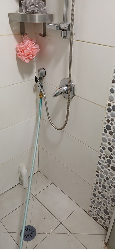 Alternative connection (installing  a splitter at the whole spigot) via a third-floor shower spigot 