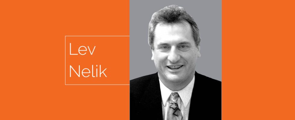 Lev Nelik Headshot