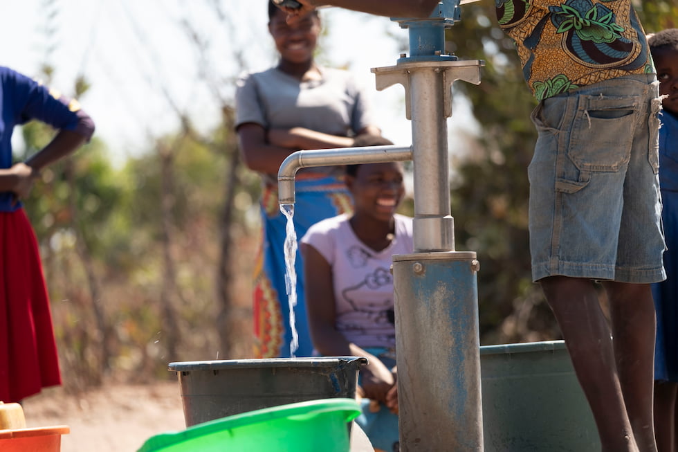 Design Outreach’s LifePump in use in Malawi. (Image courtesy of Design Outreach)