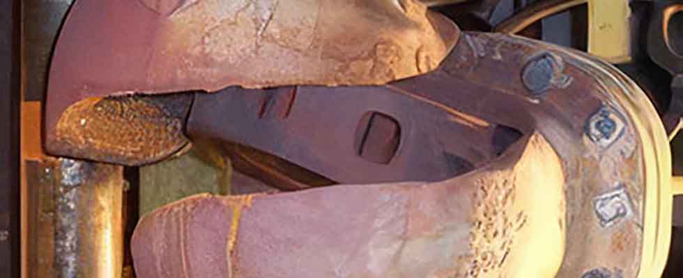 Valve damaged by water hammer